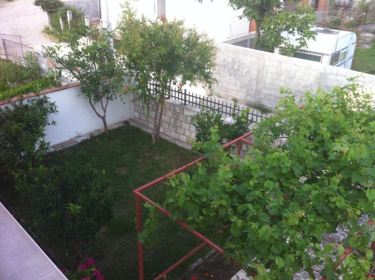 Apartments Avdic Sutomore Ngoại thất bức ảnh
