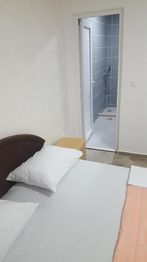 Apartments Avdic Sutomore Ngoại thất bức ảnh
