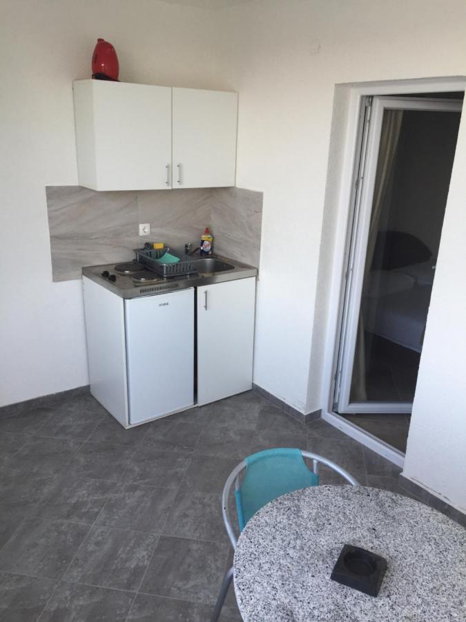 Apartments Avdic Sutomore Ngoại thất bức ảnh